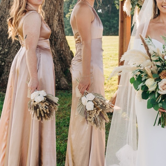 David’s Bridal Galina Signature Tie-Neck Charmeuse Halter Dress Sand 10 GS290121 - Picture 6 of 8